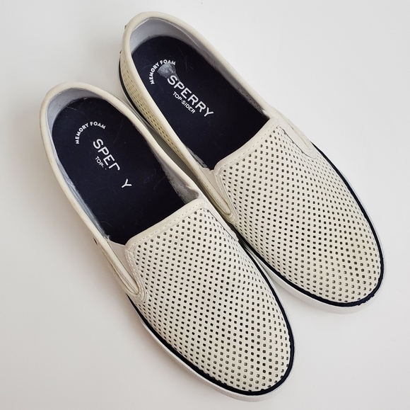 sperry seaside perf leather